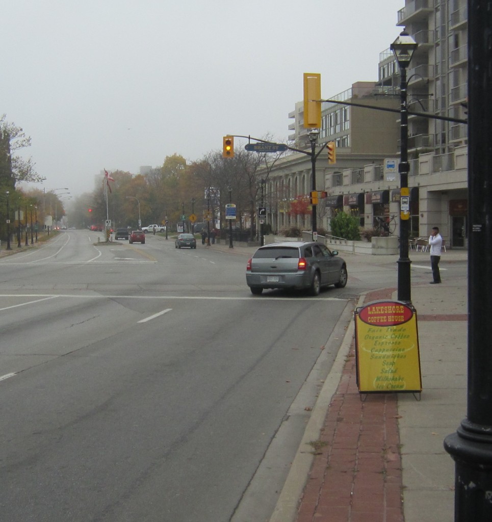 Lakeshore traffic at Brant