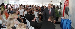 Crowded-tent1-1396242_291x114