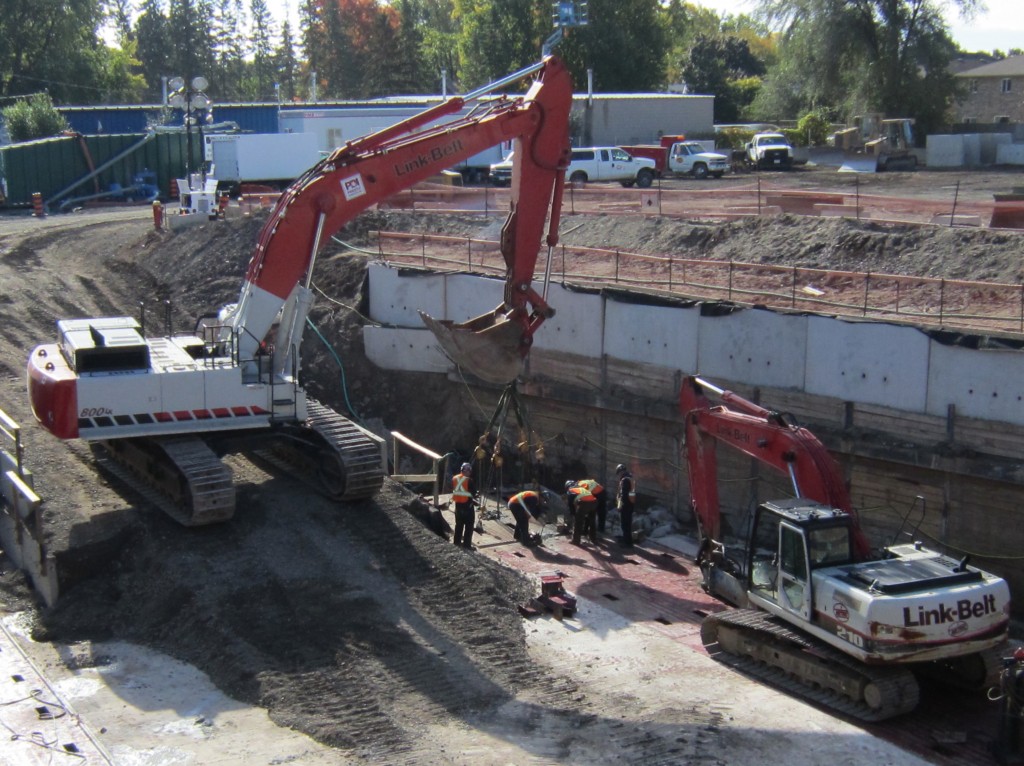 BMove jack hammer base comews out