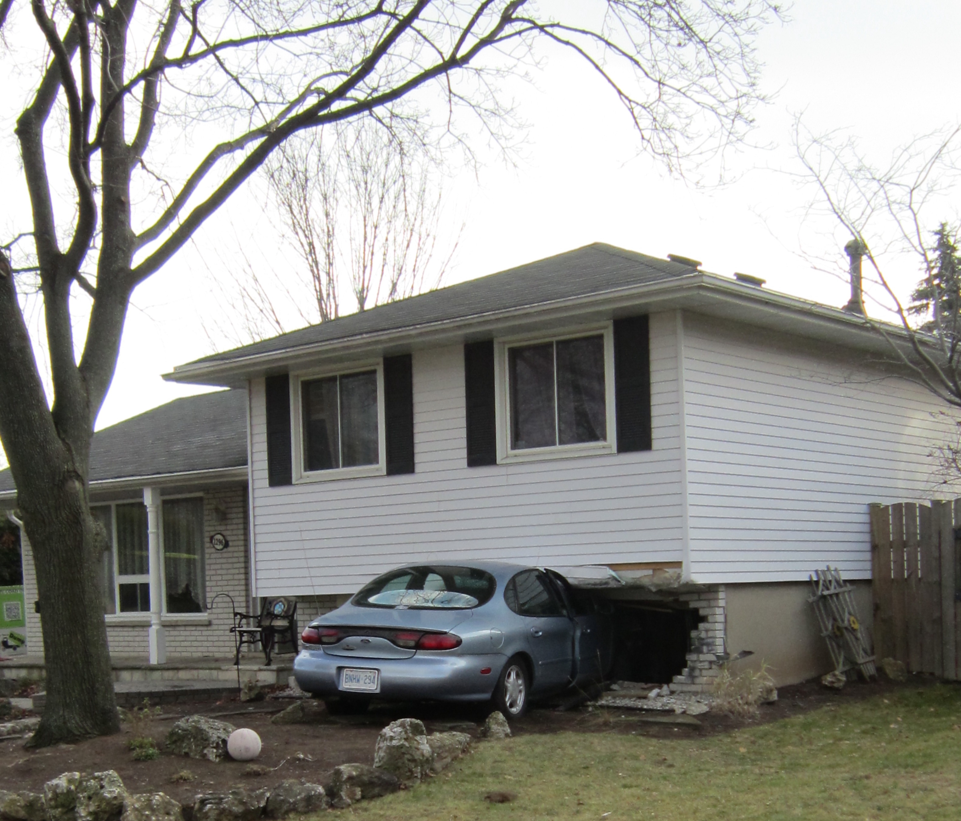 Car in house at Tavistock right view « Burlington Gazette - Local News