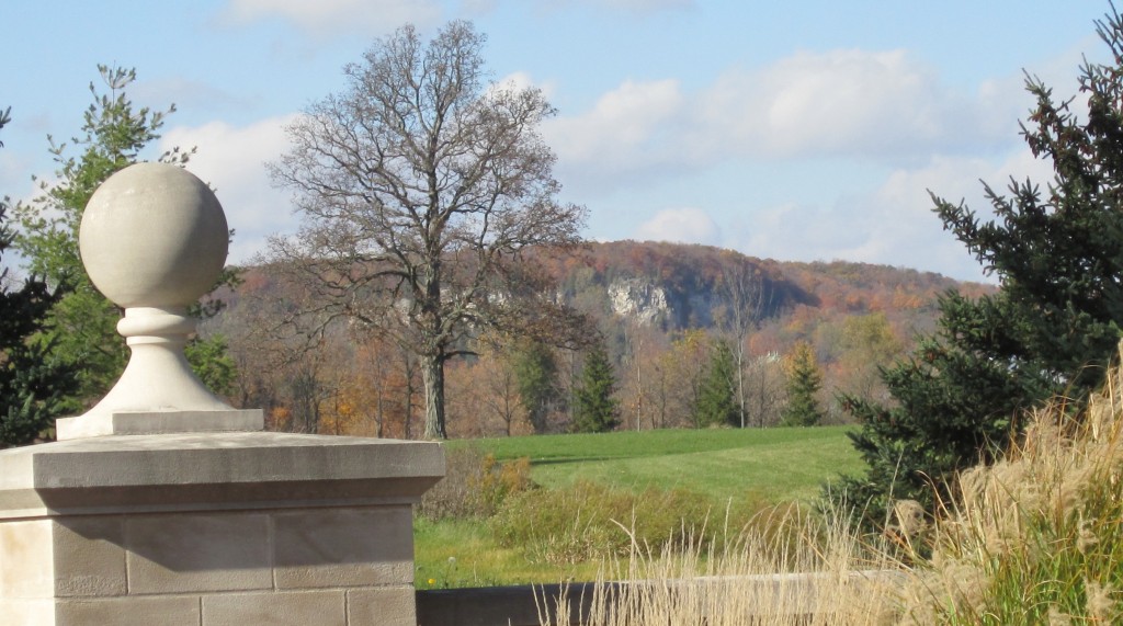 Escarpment-from-Walkers-Line-Oct-121-1024x571