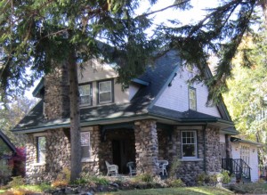 Dennison-home-Lakeshore-designated-1024x748