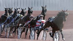Trotters at the turn