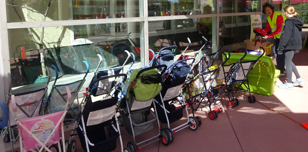 Bed race kid strollers