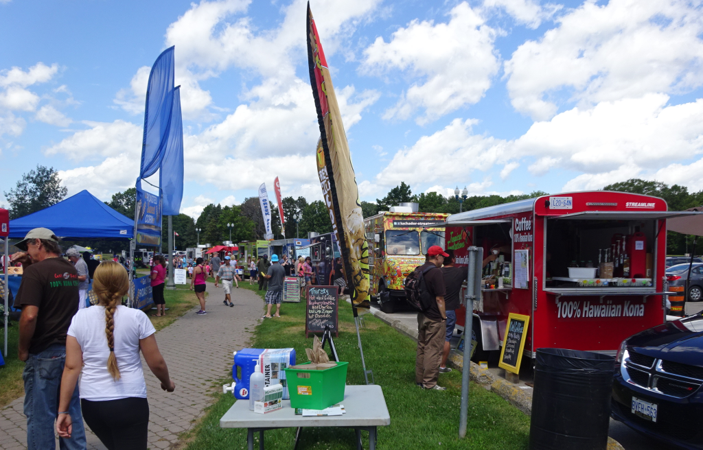 Brant Day - Food truck line -2