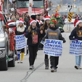 central-stusdents-in-sanata-claus-parade