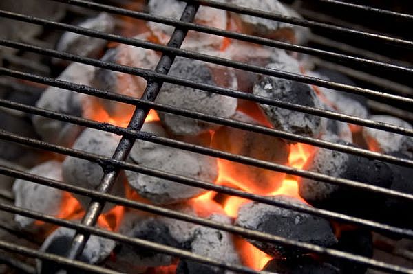 Charcoal-Grill-embers