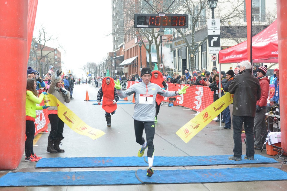 Coolsaet crossing the Half Chilly Marathon December 2014