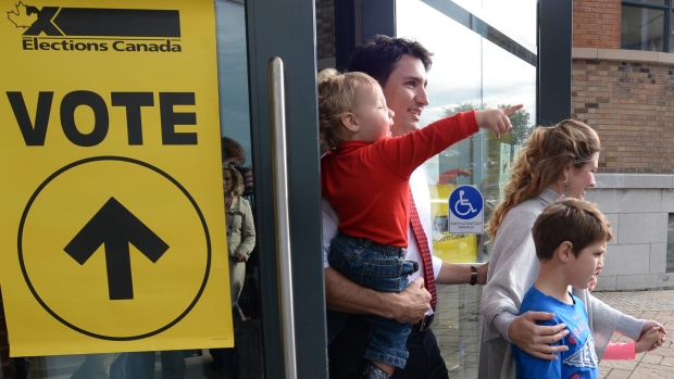justin-trudeau-with-wife-and-children-on-election-day
