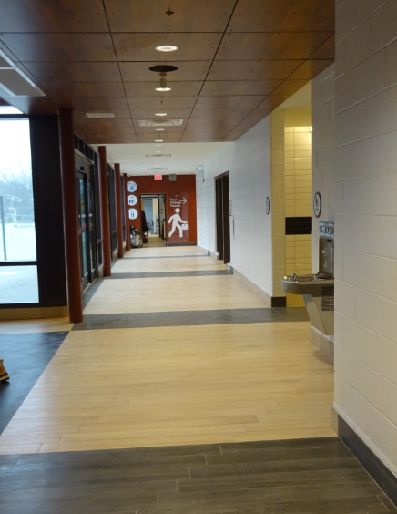 Mountainside - Corridor - from reception to pool area