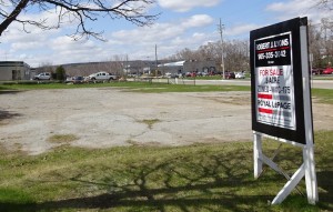 Plains Rd and Cooke empty lot