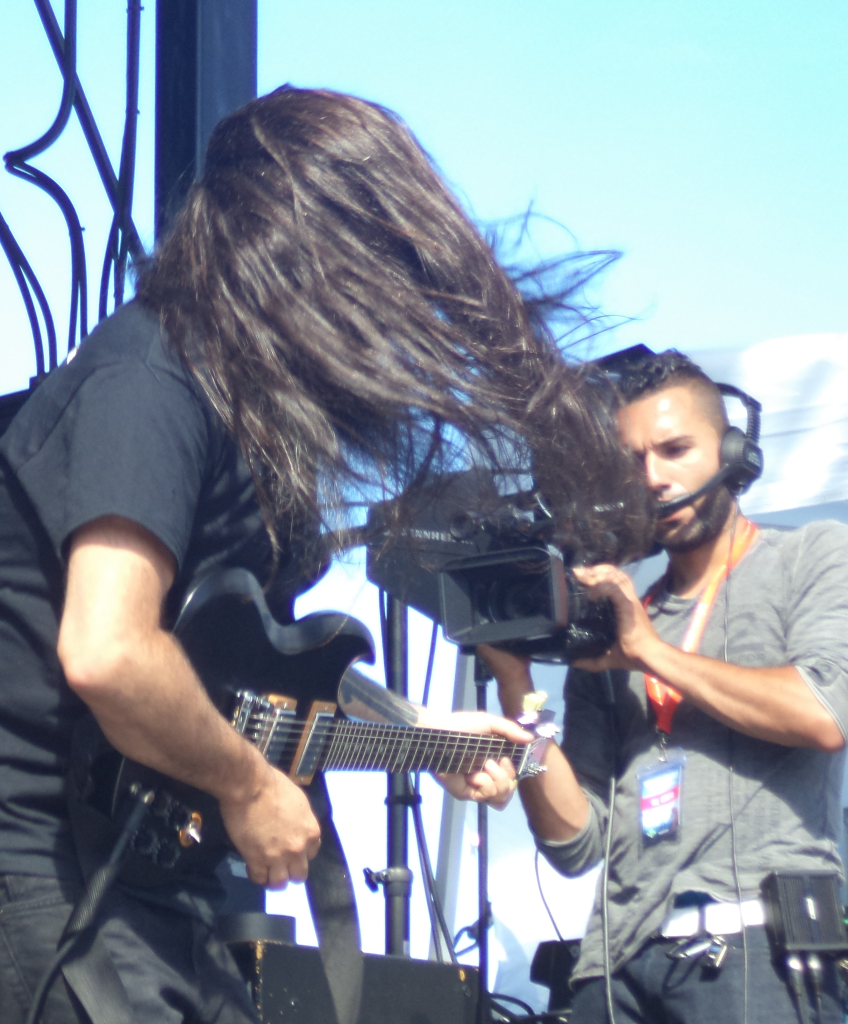 SoM Guitarist 2 Head banging with style photo 3